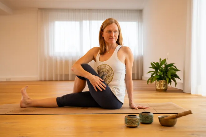 online morning essential yoga